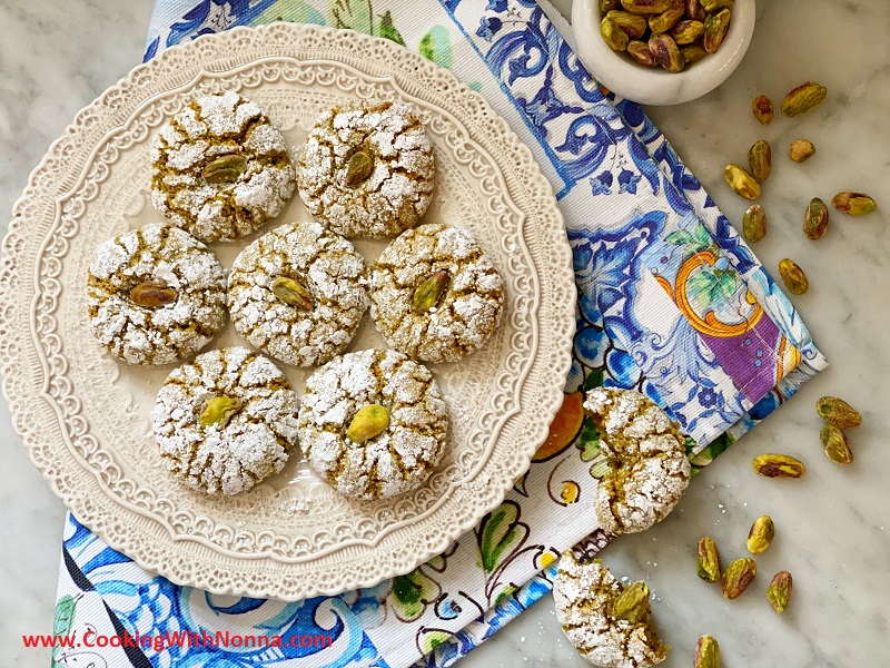Chewy Pistachio Crinkle Cookies Chewy Pistachio Crinkle Cookies