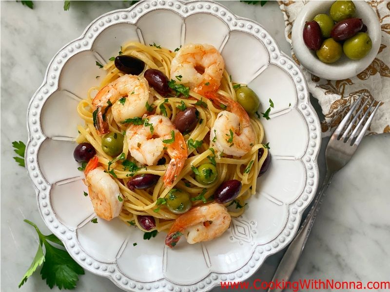 Linguine with Shrimp and Olives in White Wine Sauce