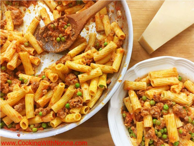 Rigatoni with Sausage and Peas in Vodka Sauce