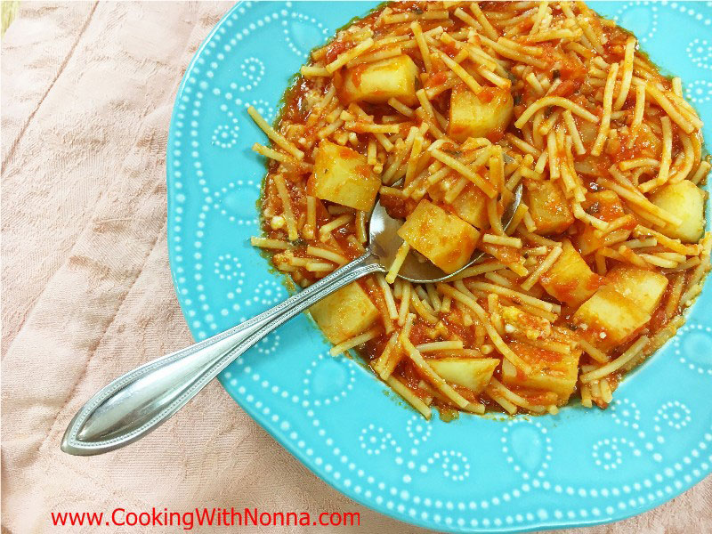 Cut Spaghetti and Potatoes Pasta e Patate