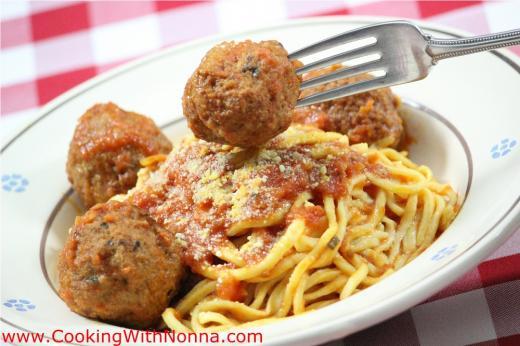 Spaghetti alla Chitarra with Meatballs-image