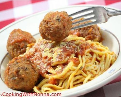 Spaghetti alla Chitarra with Meatballs