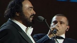 Luciano Pavarotti & Eros Ramazzotti - Se Bastasse Una Canzone (720pHD)